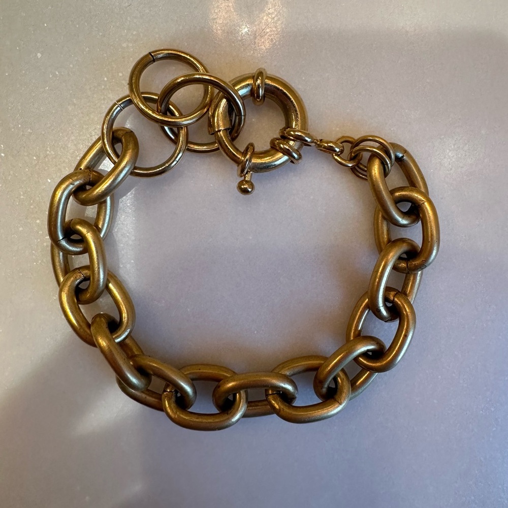 Gold chain link bracelet
